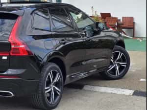 VOLVO XC60 R DESIGN 2022 2.0 398CP E6 Plug In Hybrid 4x4 Automat Camera Distronic Line Side Asist Navigatie Pilot Comp Ful Led Led Impecabil — miniatura 3