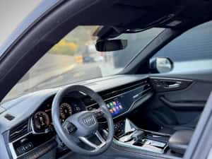 Audi Q8 S-line/Panoramic/ Soft close/Faruri Matrix/ Suspensie pneumatica — miniatura 8