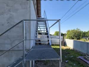 Scări și trepte  metalice la cel mai bun pret galvanizate externe — miniatura 10