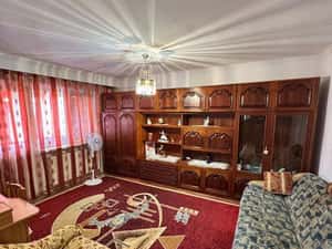 Inchiriez apartament 2 camere Zavoi — miniatura 3