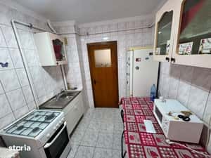 Inchiriez apartament 2 camere Zavoi — miniatura 4