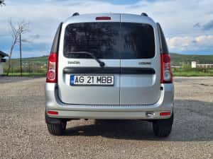 Dacia Logan MCV 1.6 16v — miniatura 2