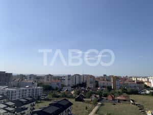 Penthouse 3 camere de inchiriat 70 mpu terasa 58 mp zona Doamna Stanca