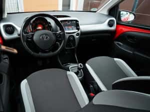 Toyota Aygo (X) - 2020, 11.450 EUR, 118.291 km — miniatura 6