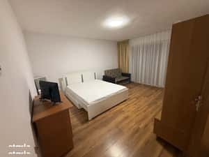 Inchiriez apartament cu o camera + loc de parcare Floresti — miniatura 3