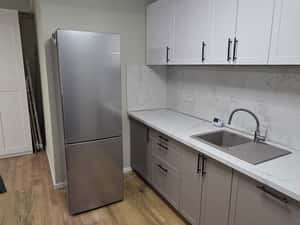 Închiriez apartament 3 camere în bloc nou — miniatura 4