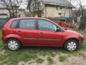 Proprietar vând Ford Fiesta 1.4 TDCI 2007 — miniatura 4