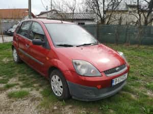 Proprietar vând Ford Fiesta 1.4 TDCI 2007 — miniatura 9