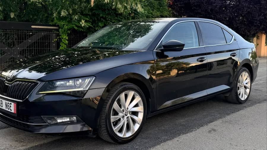 Skoda octavia superb — fotografie 1 din 10
