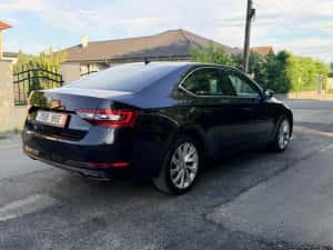Skoda octavia superb — miniatura 5