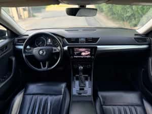 Skoda octavia superb — miniatura 7