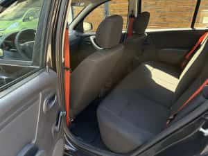 Dacia Sandero 2011 Editie ORANGE 72.000 KM — miniatura 6