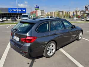 BMW 318i LCI — miniatura 4