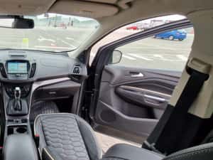 Ford Kuga 2019, SUV, 177.500 km — miniatura 4