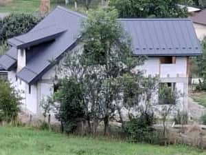 Vand / schimb cu auto casa  la tara — miniatura 4