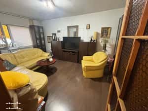 Apartament decomandat 4 camere Podul de Fier