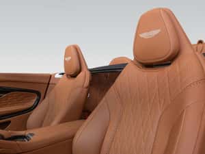 Aston Martin DB12 Cabrio second-hand — miniatura 2