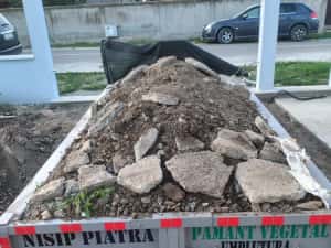 Bene moloz/ nisip/piatra/balastru/pamant vegetal -umplutura . — miniatura 3