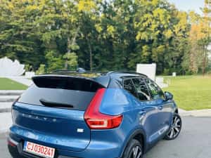 Volvo xc40 R-line Recharge 4x4 — miniatura 3
