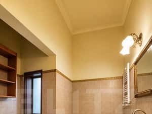 Apartament elegant cu tavane inalte si farmec interbelic — miniatura 4