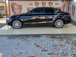 Vand Audi A4 B8 2014 Diesel 2000 cmc Neavariata — miniatura 4