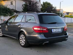 Vând Mercedes-Benz E 200 CDI, an 2011, break, diesel, cutie automată. — miniatura 2