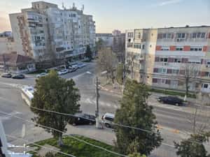 Vând apartament 2 camere decomandate in Navodari — miniatura 3