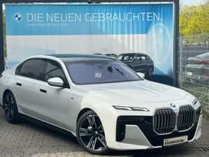 BMW 740, 2025, 5.400 km, Diesel, 299 CP, Automat