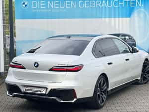 BMW 740, 2025, 5.400 km, Diesel, 299 CP, Automat — miniatura 3