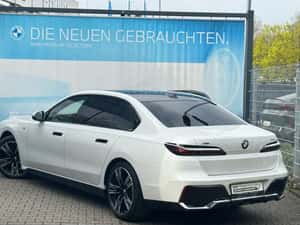 BMW 740, 2025, 5.400 km, Diesel, 299 CP, Automat — miniatura 4