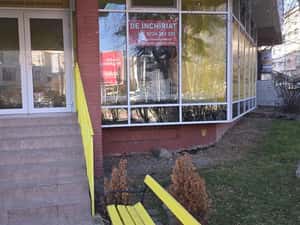 Inchiriez spatiu comercial in Deva, zona ultracentrala (Bld Decebal colt cu I. Creanga), 70 mp — miniatura 1