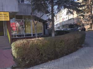 Inchiriez spatiu comercial in Deva, zona ultracentrala (Bld Decebal colt cu I. Creanga), 70 mp — miniatura 5