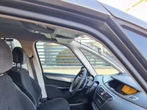 Vând Citroën C4 Grand Picasso 1.6 HDI- 7 locuri– cutie automată — miniatura 7