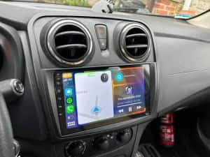 Navigație Android 15 Dacia Logan 2/Sandero 4GB RAM –CarPlay, QLED, DSP