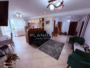 Apartament de vânzare 3 camere, 74 mp, loc de parcare inclus Constanti — miniatura 3