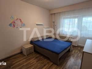 Apartament de vanzare 2 camere decomandate bloc cu lift zona Centrala — miniatura 4