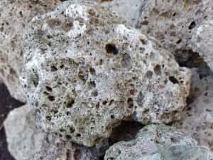 Roca filtranta, vulcanică, decorativa pentru acvarii, crapi koi,carasi — miniatura 7