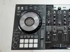 Used Products Dorobanti/Consola DJ Pioneer DDJ-800, Ecran LCD Color + Case UDG MK3 Plus /Garantie 12 LUNI