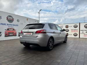 Peugeot 308 Break Diesel 120 CP — miniatura 4