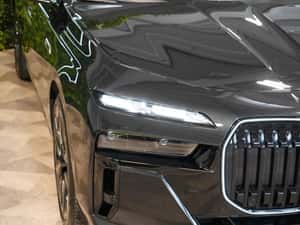 BMW M760 - Second hand, hibrid, 28.276 km — miniatura 5