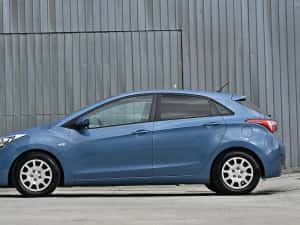 Hyundai i30 1.4 benzina rate — miniatura 8