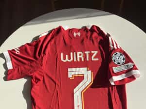 Tricou Liverpool Acasa UCL 25/26 Van Dijk Wirtz (M/L) — miniatura 4