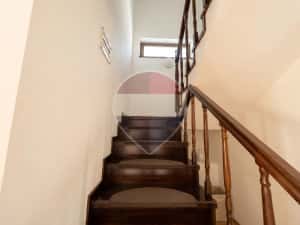 Duplex spațios cu 3 dormitoare, curte de 250 mp și parcare proprie. — miniatura 5