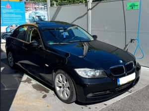 BMW 320 cu dotări premium, 5.200 EUR