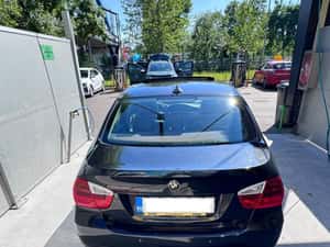 BMW 320 cu dotări premium, 5.200 EUR — miniatura 5