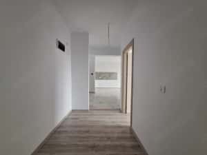 Disponibil imediat. 2 locuri de parcare in CF. 73 mp utili. 2 bai si dressing. — miniatura 5