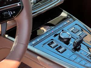 Aston Martin DBX Automată 72 HP Benzină - 7.000 km — miniatura 7