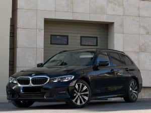 Bmw Seria 3 2022 / Panoramic — miniatura 1