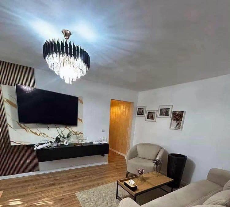 De vanzare apartament cu 3 camere , lux, etajul 2 , renovat complet — fotografie 1 din 6