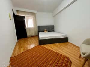 Apartament de inchiriat, 3 camere, semidecomandat, 105 mp, CUG — miniatura 3